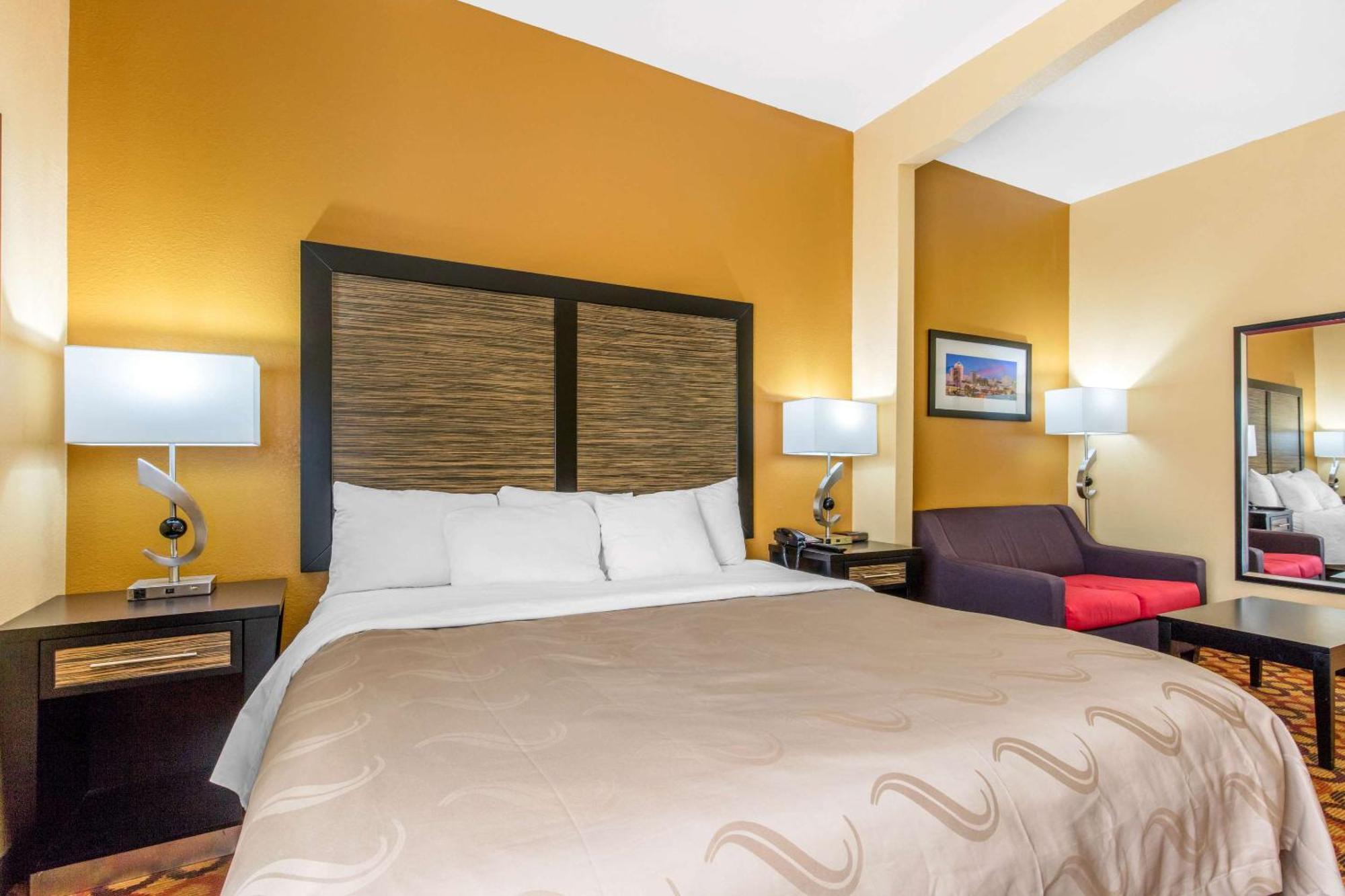 Quality Inn & Suites Montgomery East Carmichael Rd Extérieur photo