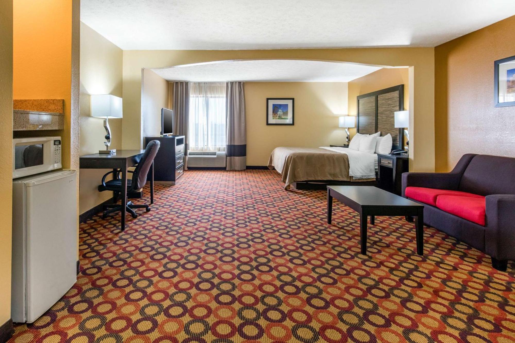 Quality Inn & Suites Montgomery East Carmichael Rd Extérieur photo